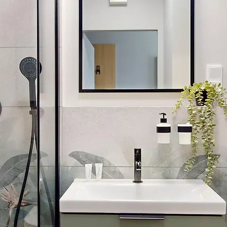 Sage Ac Balcony Parking Apartment *