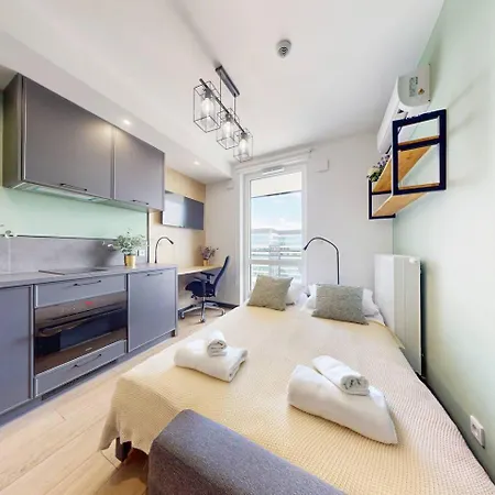 Sage Ac Balcony Parking *