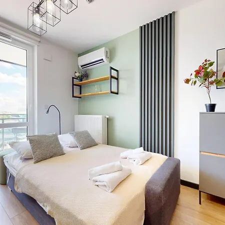 Sage Ac Balcony Parking * ורשה